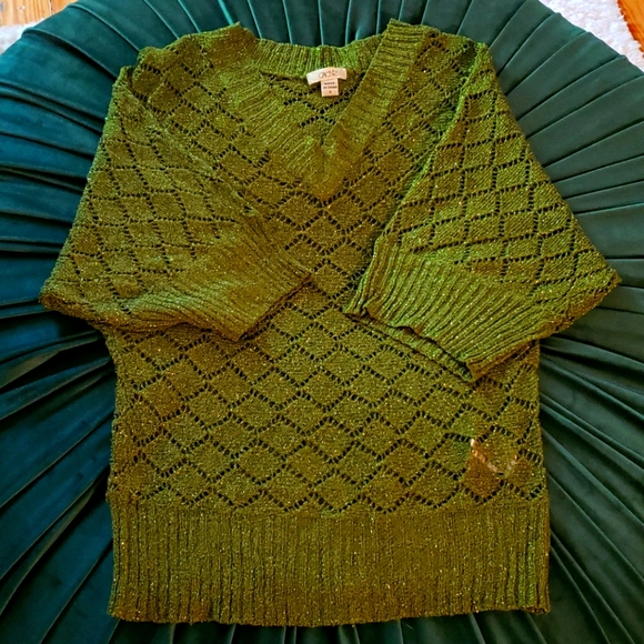 Dolman sleeve crochet sweater - Picture 1 of 4